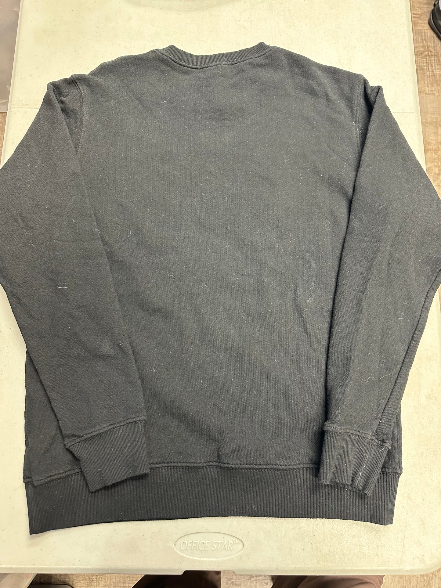 Sweatshirt Crewneck By Clothes Mentor In Black, Size: M