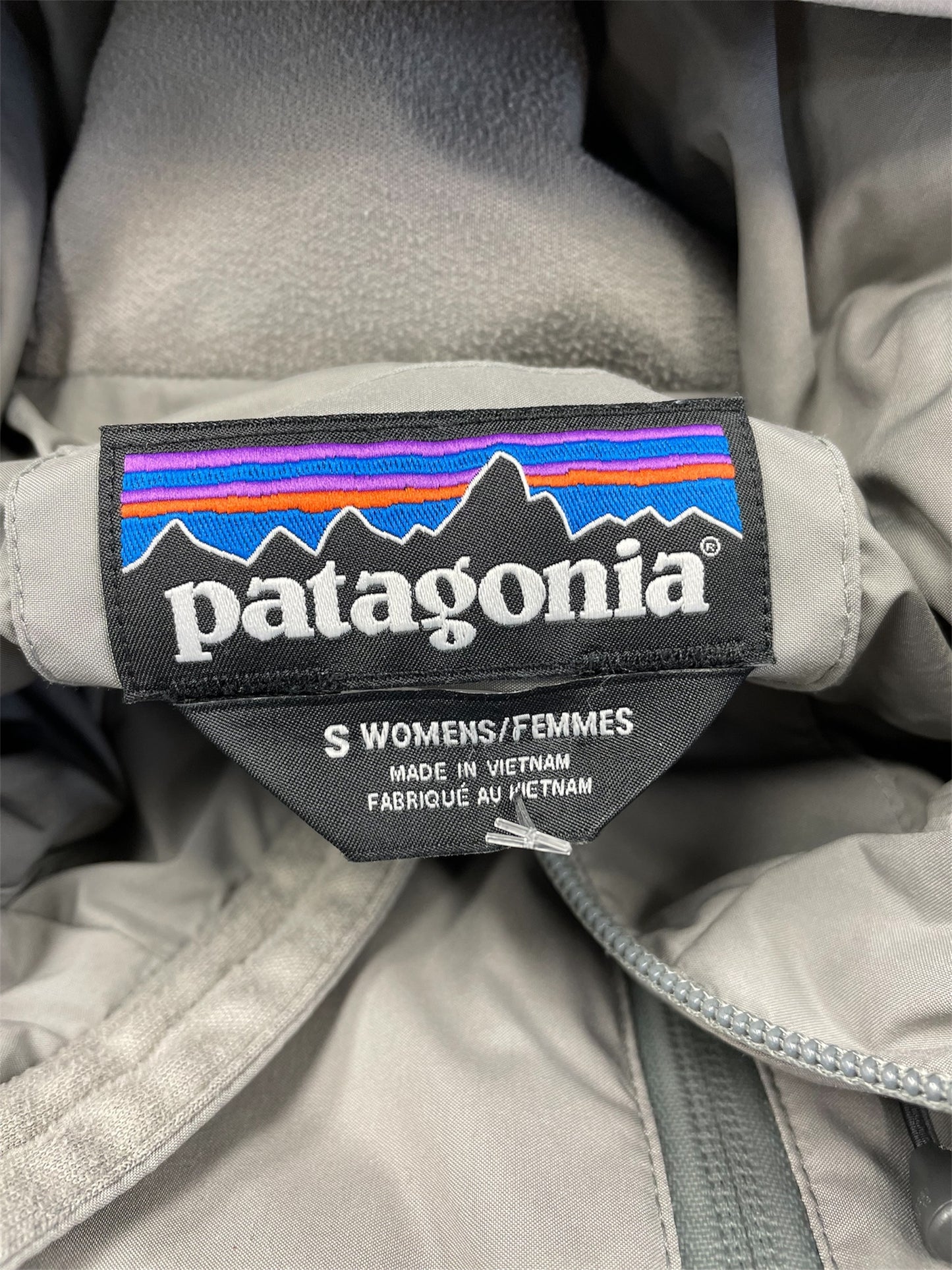 Coat Parka By Patagonia In Grey, Size: S