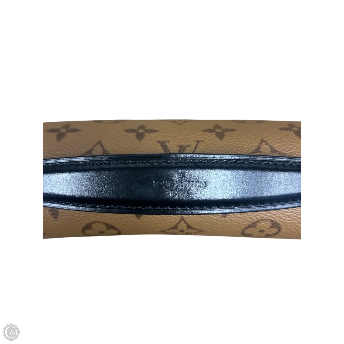 Crossbody Luxury Designer By Louis Vuitton, Size: Medium