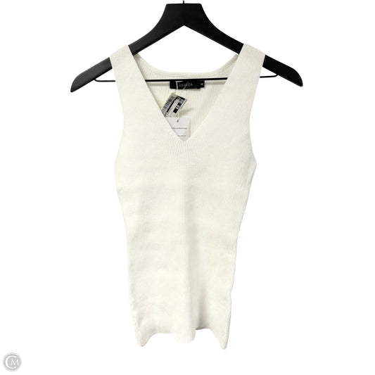 Top Sleeveless By Zesica In White, Size: M
