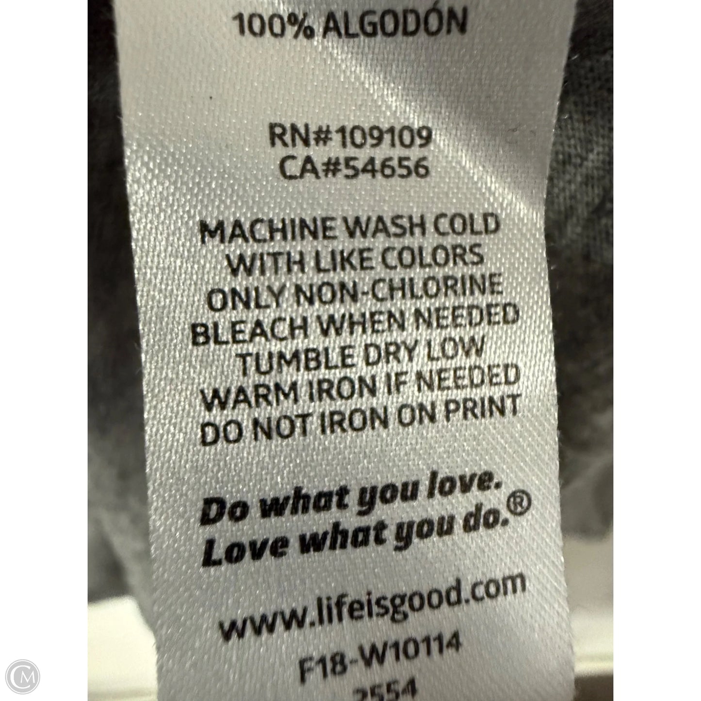 Top Long Sleeve By Life Is Good In Grey, Size: Xxl