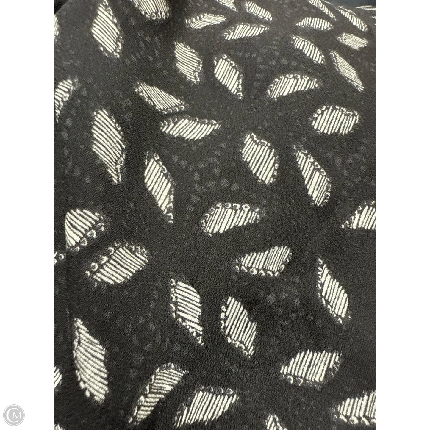 Top Short Sleeve By Maurices In Black, Size: 2x