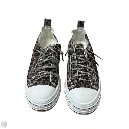 Shoes Flats By Very G In Animal Print, Size: 8