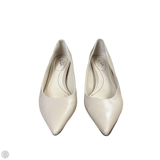 Shoes Heels Kitten By Life Stride In Tan, Size: 10