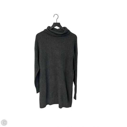 Dress Casual Short By Z Supply In Grey, Size: M