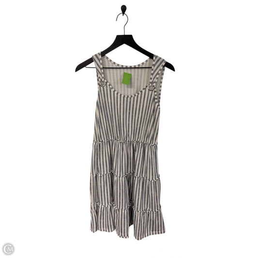 Dress Casual Short By Clothes Mentor In Blue & White, Size: M