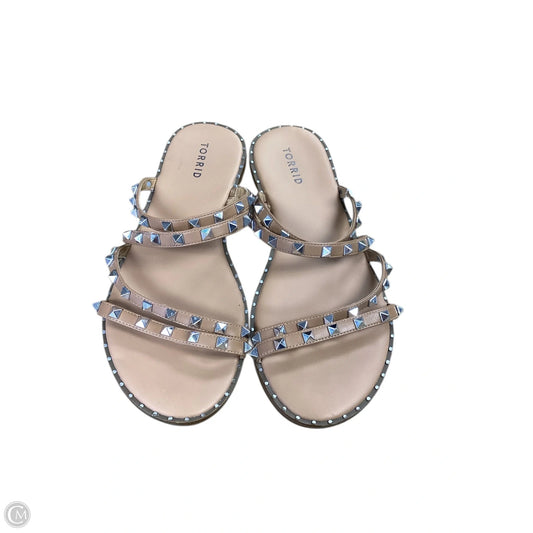 Sandals Flats By Torrid In Tan, Size: 10