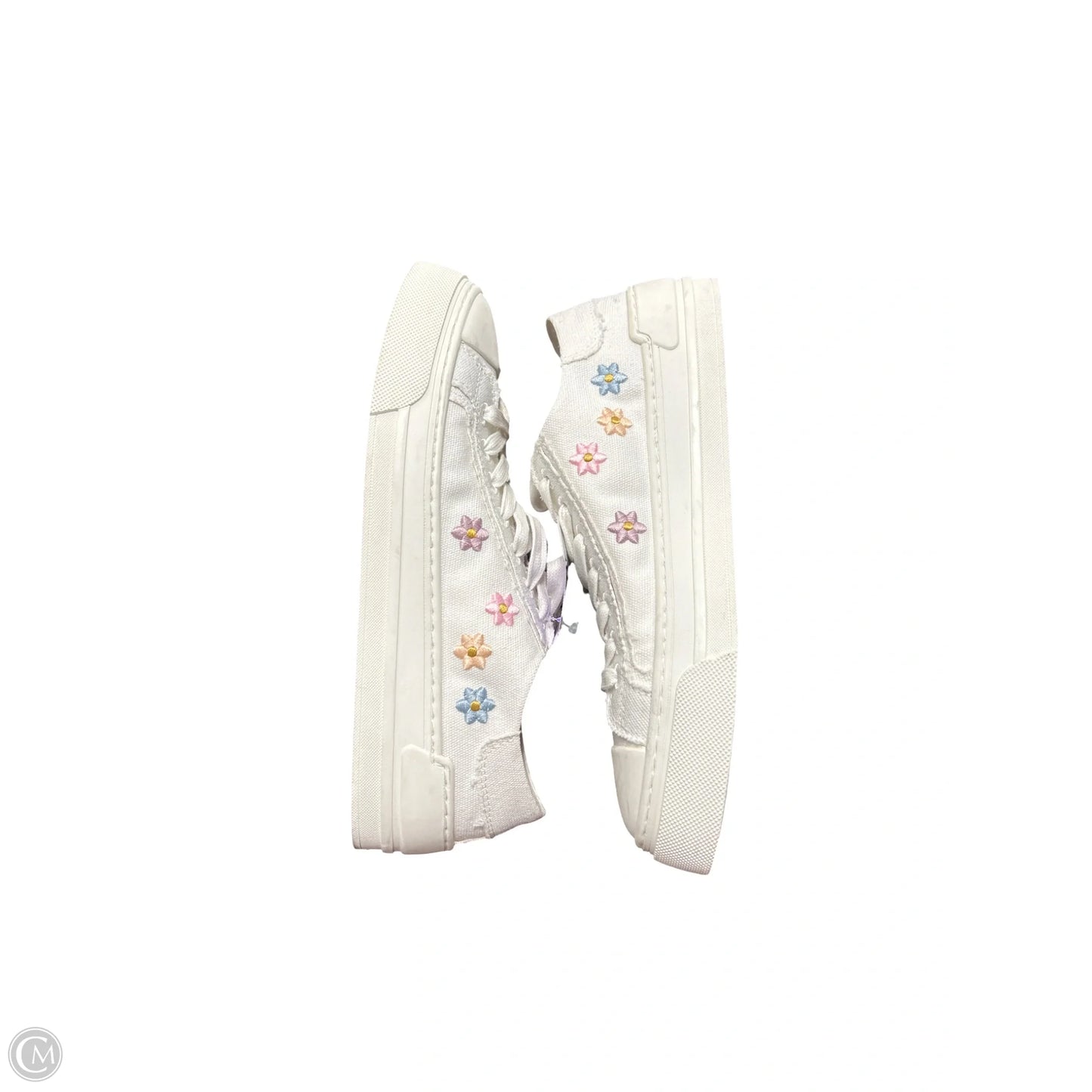 Shoes Sneakers By Cmc In White, Size: 9