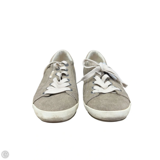 Shoes Flats By Taos In Brown, Size: 9
