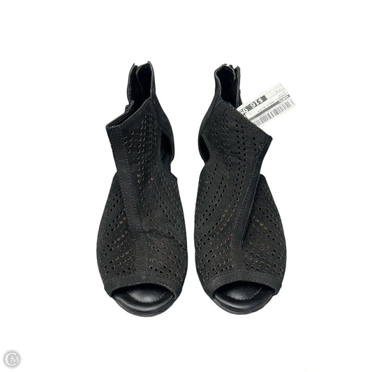 Sandals Heels Block By Earth In Black, Size: 7