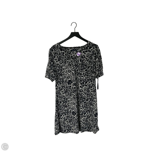 Dress Casual Short By Tommy Hilfiger In Blue & White, Size: 14