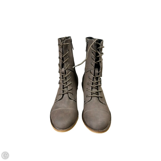 Boots Ankle Flats By Clothes Mentor In Brown, Size: 8
