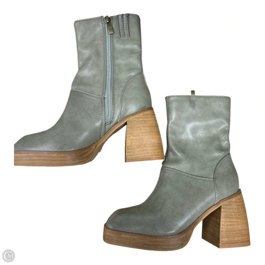 Boots Ankle Heels By Cmc In Green, Size: 6