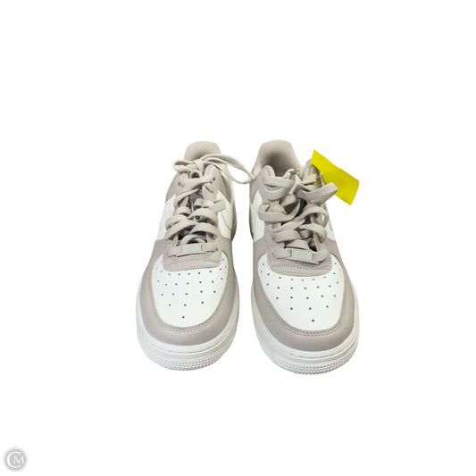 Shoes Sneakers By Nike In Tan & White, Size: 8.5