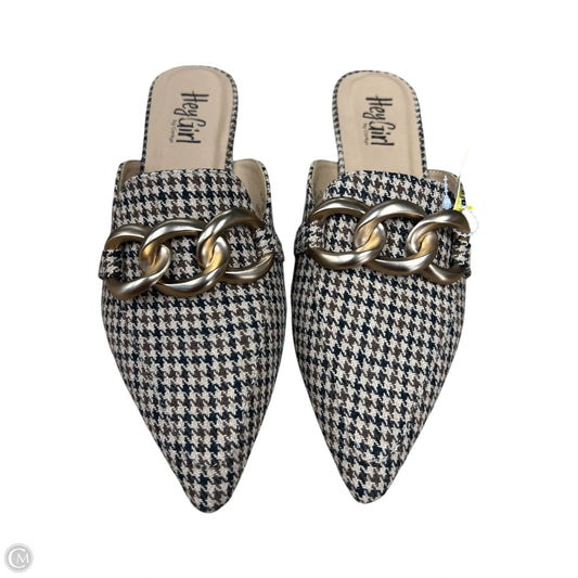 Shoes Flats By Corkys In Brown, Size: 7