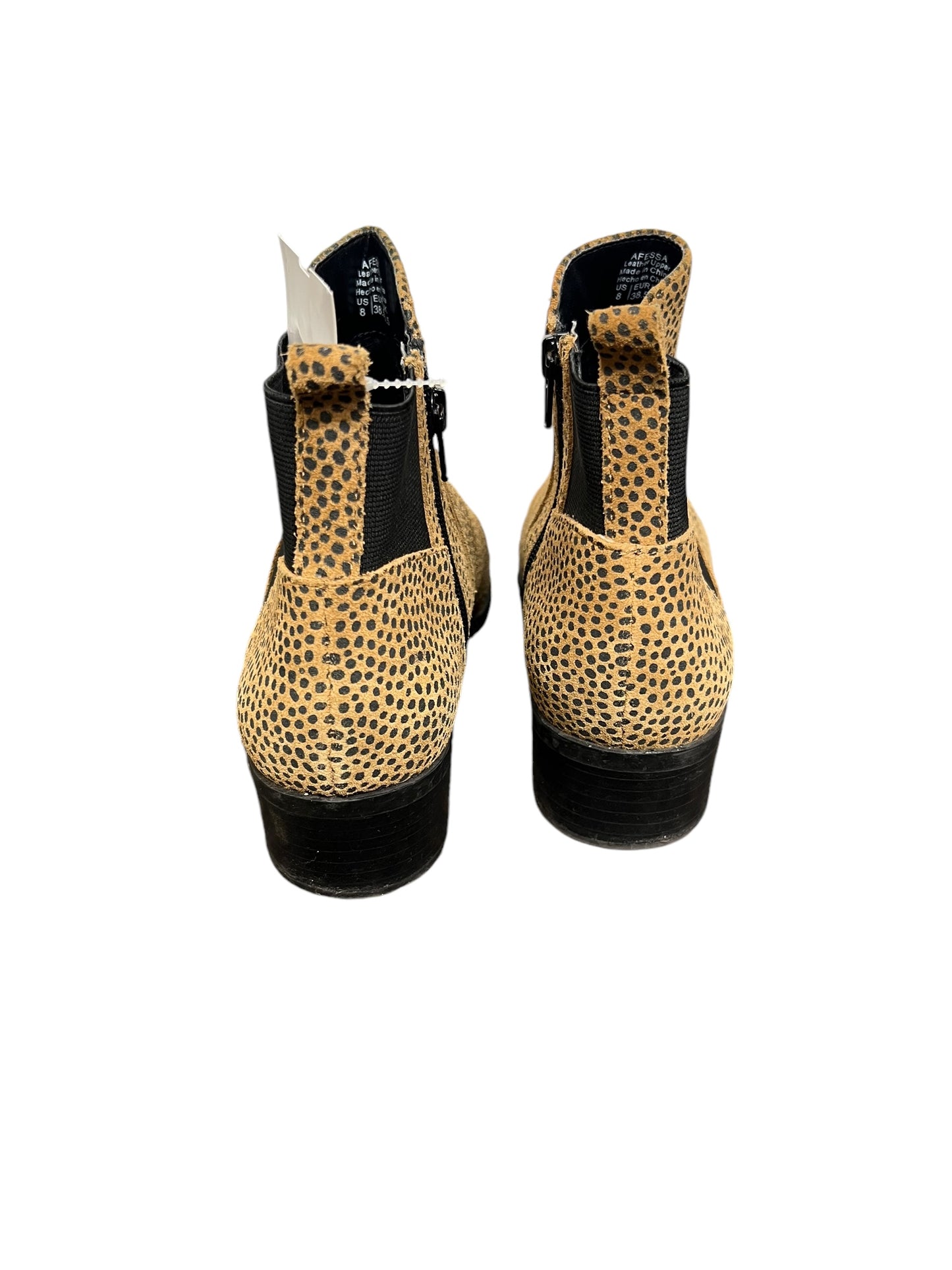 Boots Ankle Flats By Crown Vintage In Animal Print, Size: 8