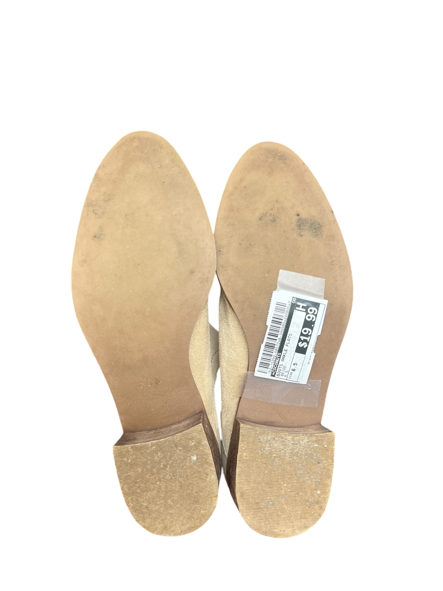 Boots Ankle Flats By Coconuts In Beige, Size: 6.5