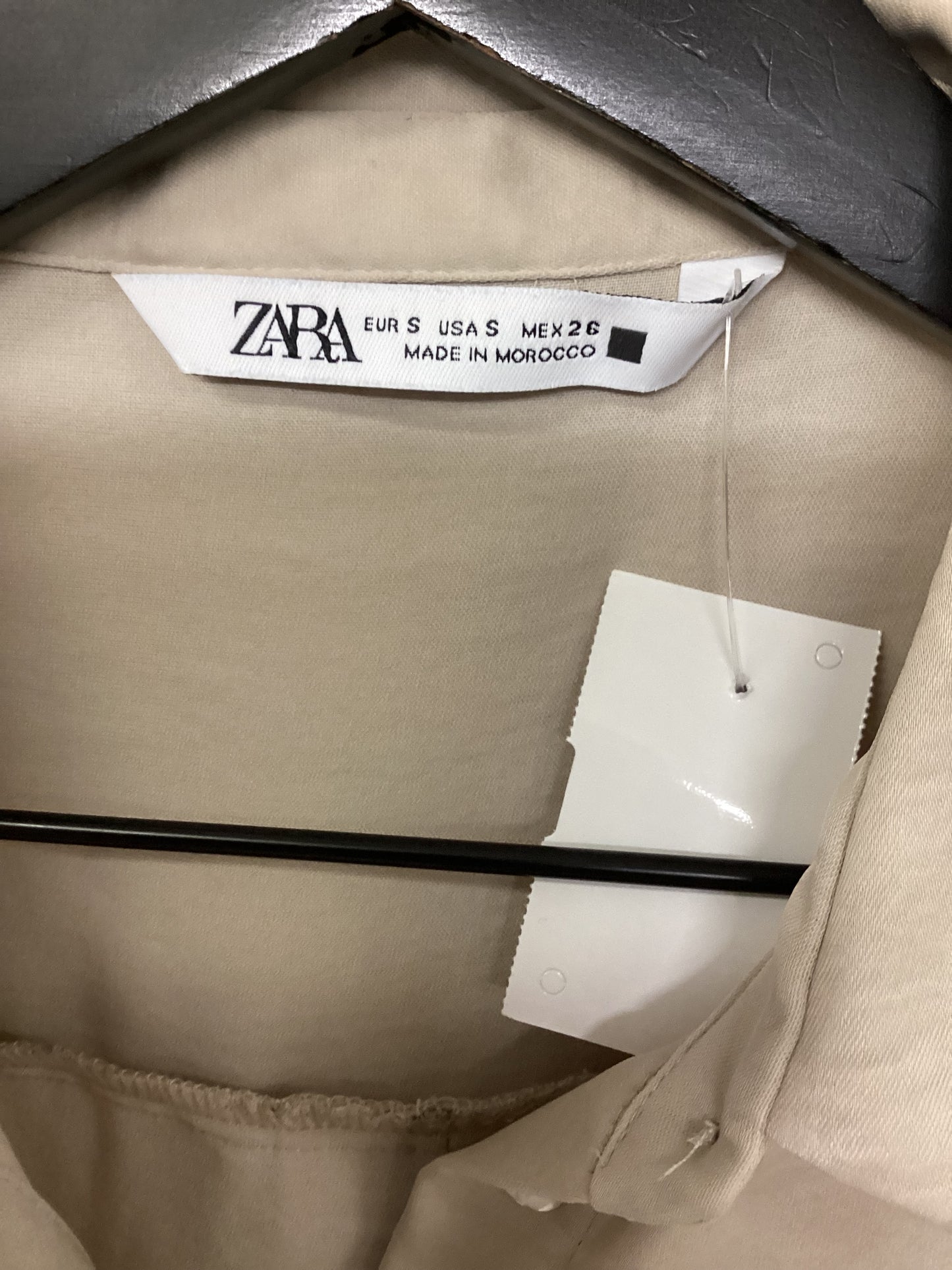 Blouse Long Sleeve By Zara In Beige, Size: S