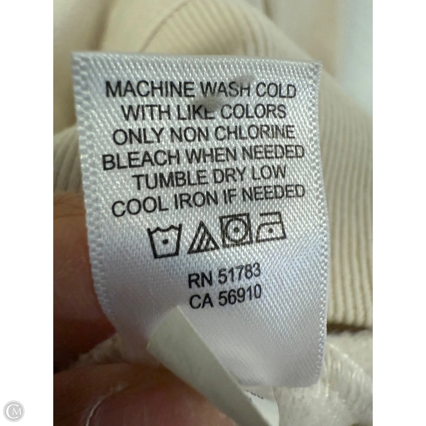 Sweatshirt Crewneck By Maurices In Cream, Size: M