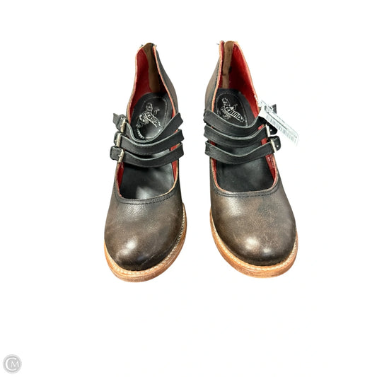 Shoes Heels Block By Freebird In Brown, Size: 10