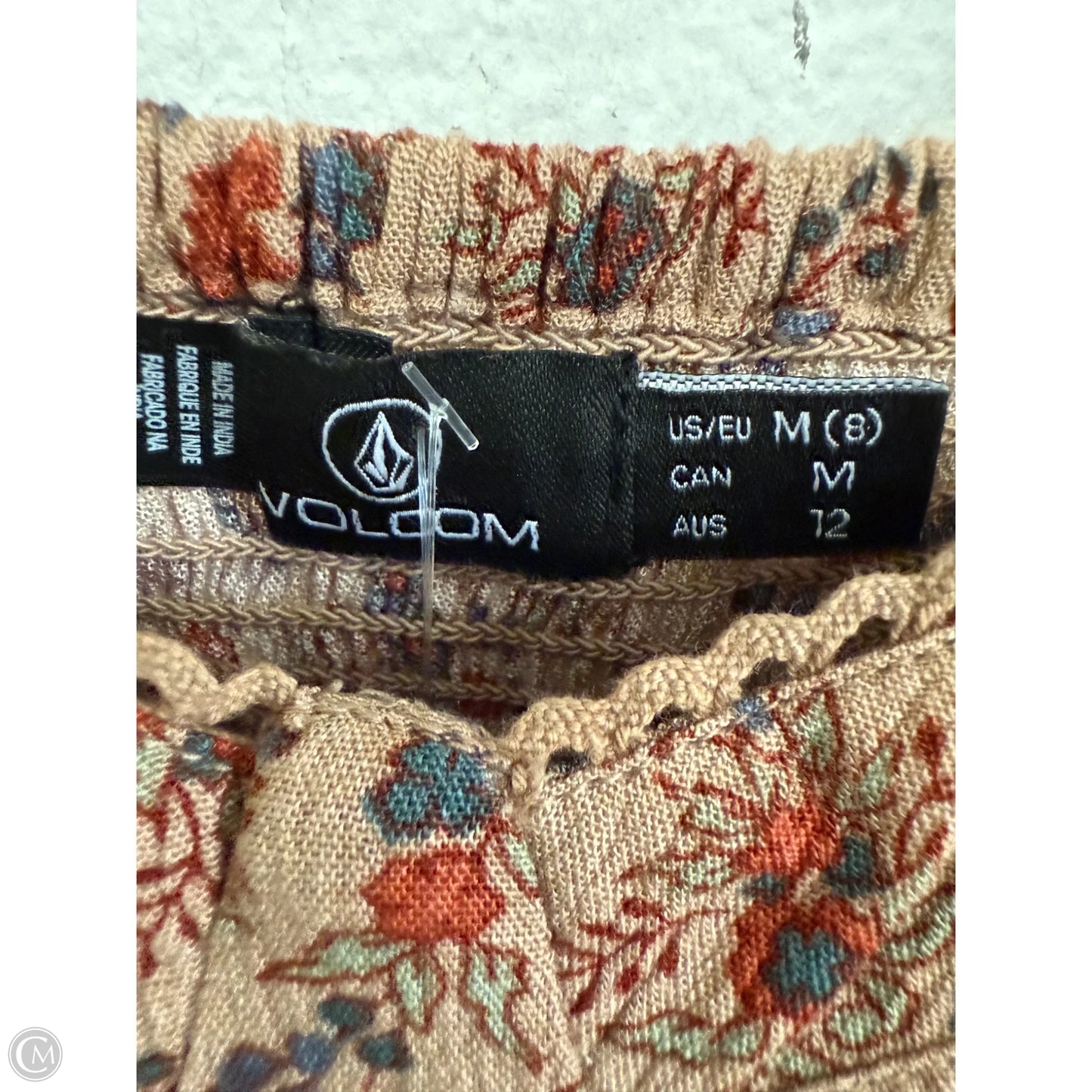 Top Short Sleeve By Clothes Mentor In Tan, Size: M