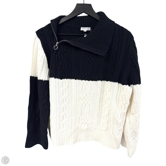 Sweater By Clothes Mentor In Black & White, Size: M