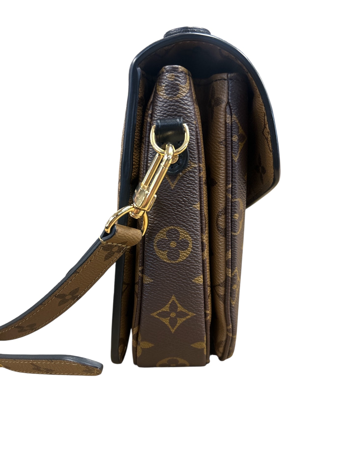 Crossbody Luxury Designer By Louis Vuitton, Size: Medium